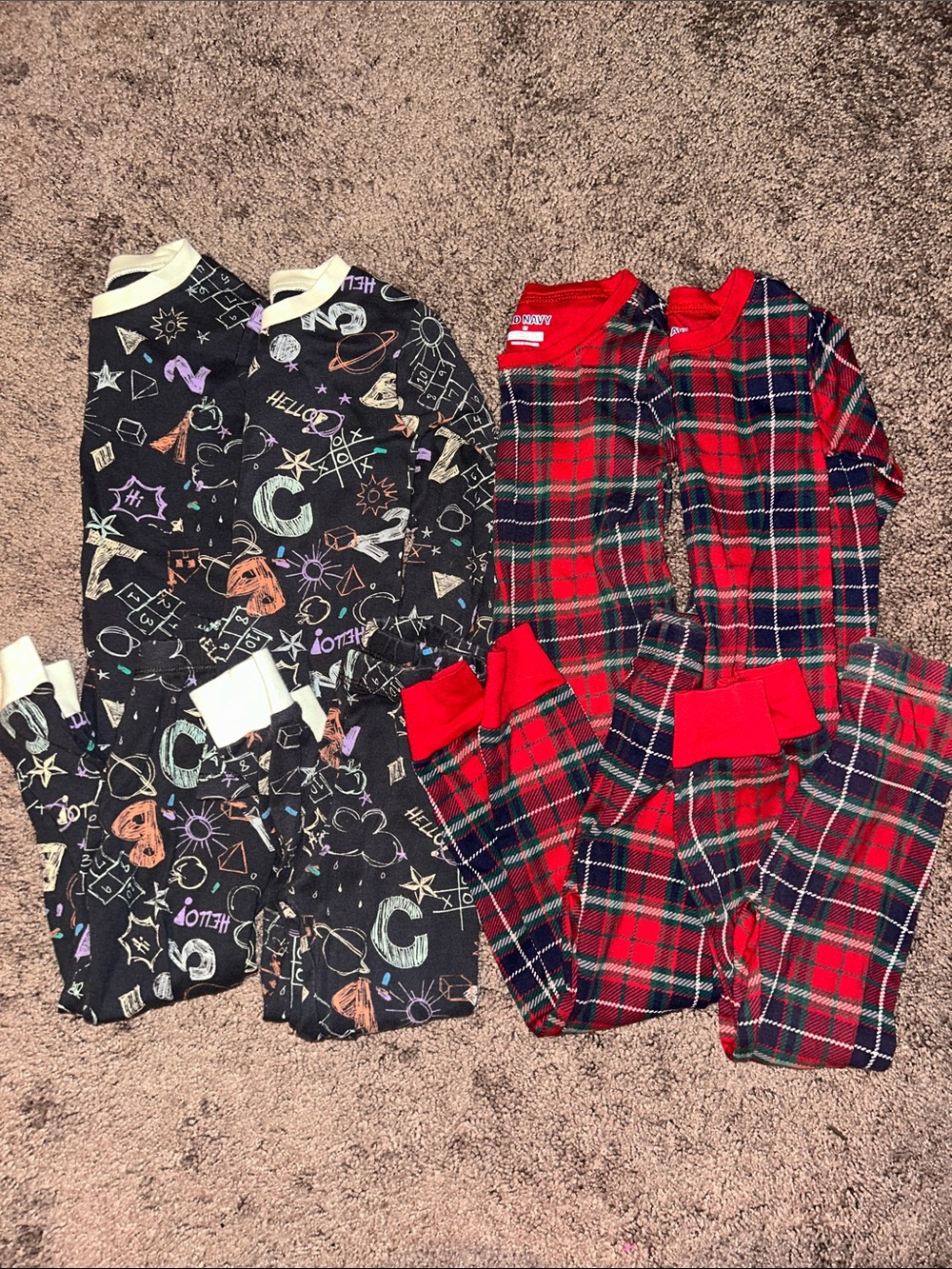 Toddler 3T Burt’s bees ABCs & holiday plaid  twin matching pajama set bundle!!